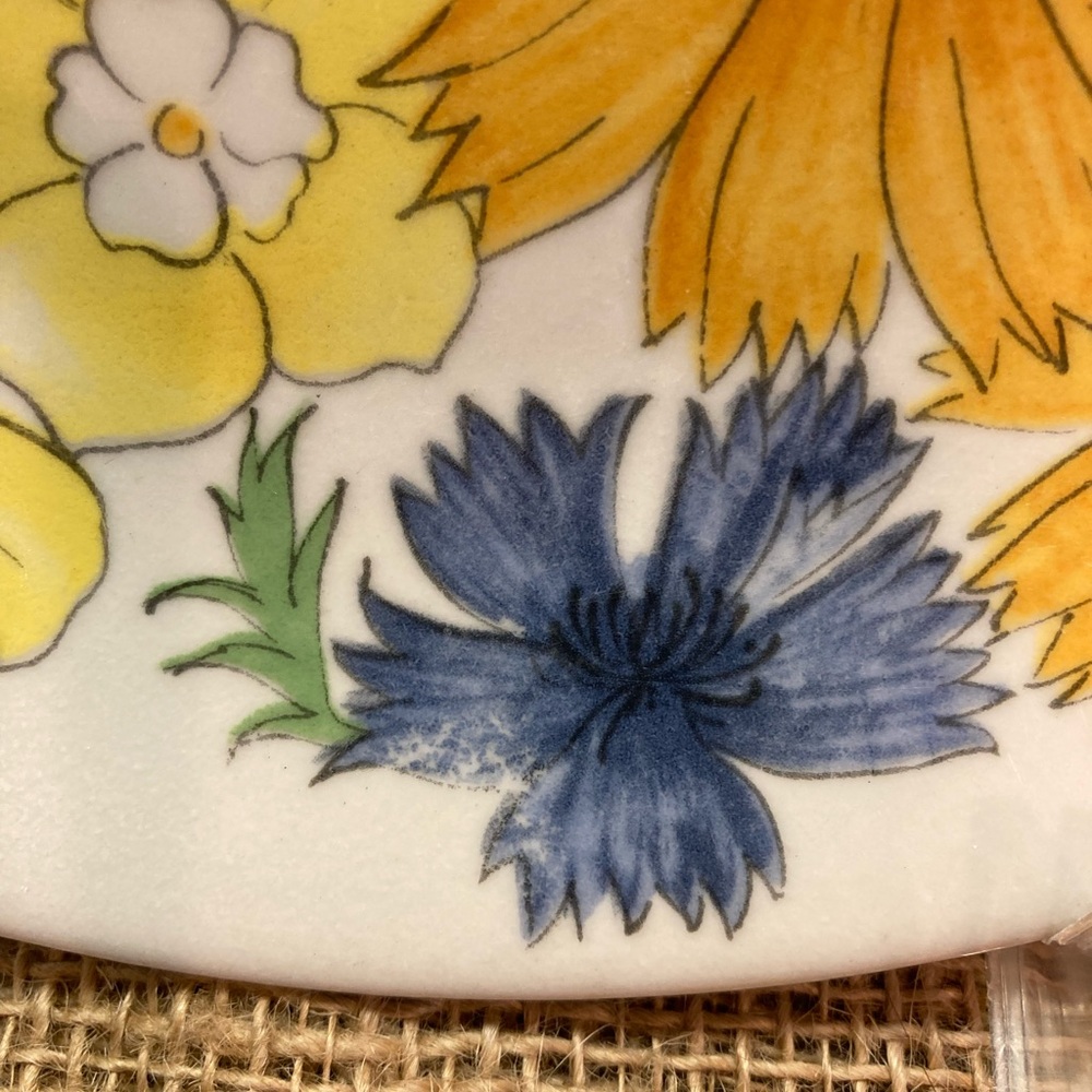 Ernestine Cannon Salerno Italy 2 Salad Plates. MCM. Daisy pattern - Picture 7 of 7